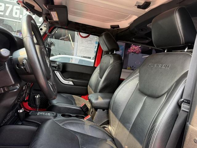 Photo of 2013 Rock Lobster Clearcoat Jeep Wrangler