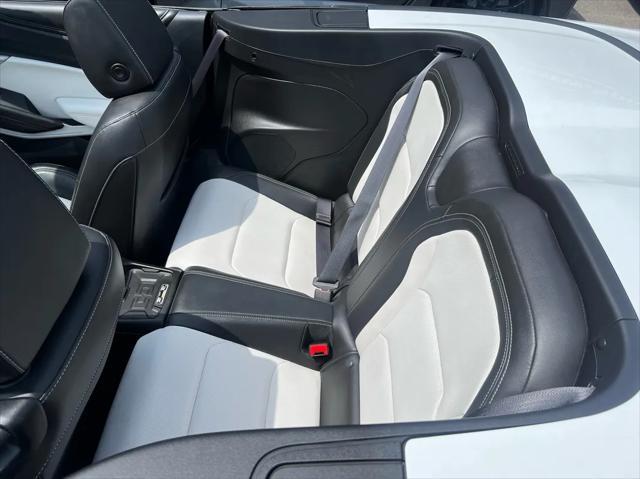 Photo of 2016 White Chevrolet Camaro