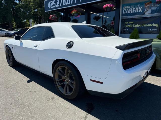 Photo of 2021 White Dodge Challenger