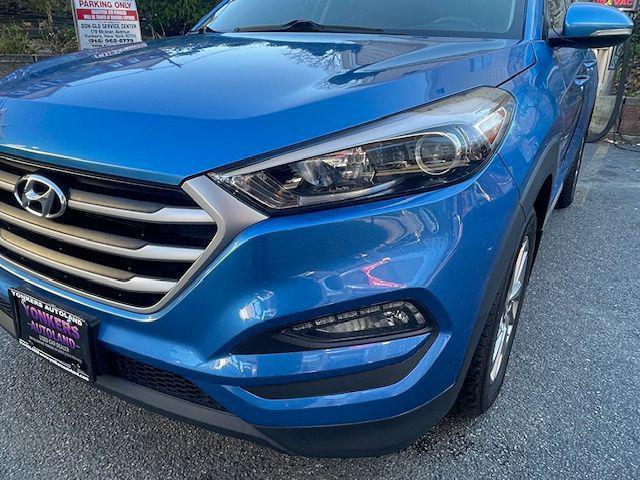 Photo of 2017 Caribbean Blue Hyundai TUCSON