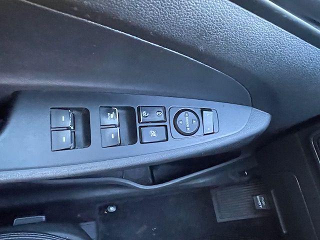 Photo of 2017 Caribbean Blue Hyundai TUCSON