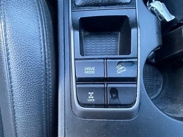Photo of 2017 Caribbean Blue Hyundai TUCSON