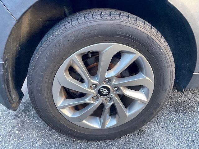 Photo of 2017 Caribbean Blue Hyundai TUCSON