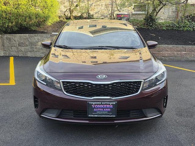 Photo of 2018 Garnet Red Kia Forte