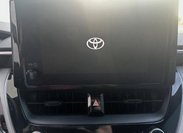 Photo of 2023 White Toyota Corolla