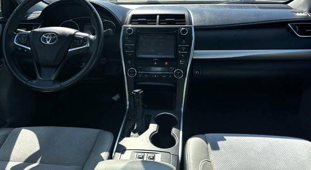 Photo of 2023 White Toyota Corolla