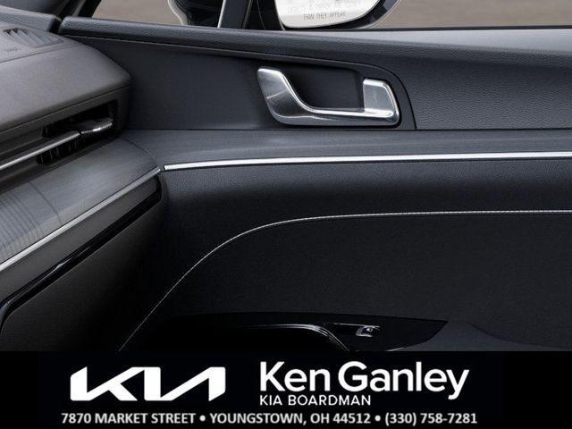Photo of 2025 Wolf Gray Kia K5