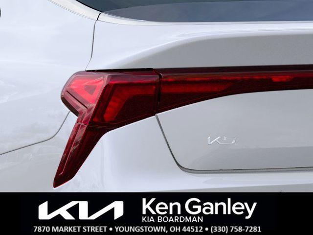 Photo of 2026 Snow White Pearl Kia K5