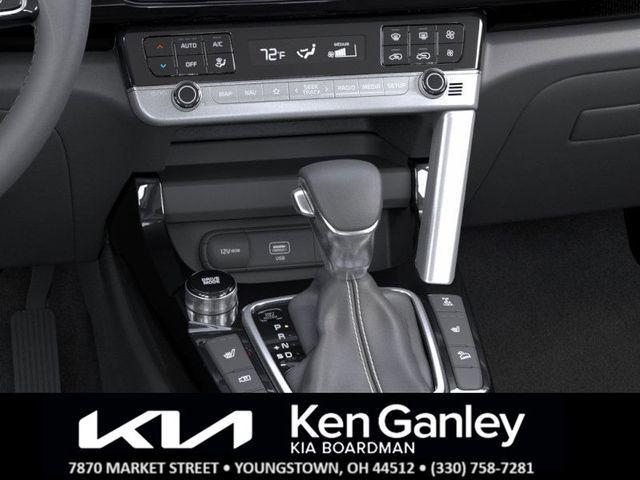 Photo of 2026 Snow White Pearl Kia Seltos