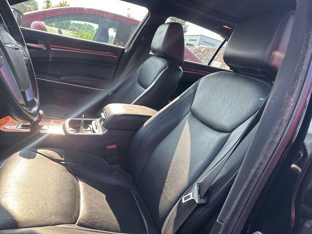 Photo of 2014 Gloss Black Chrysler 300