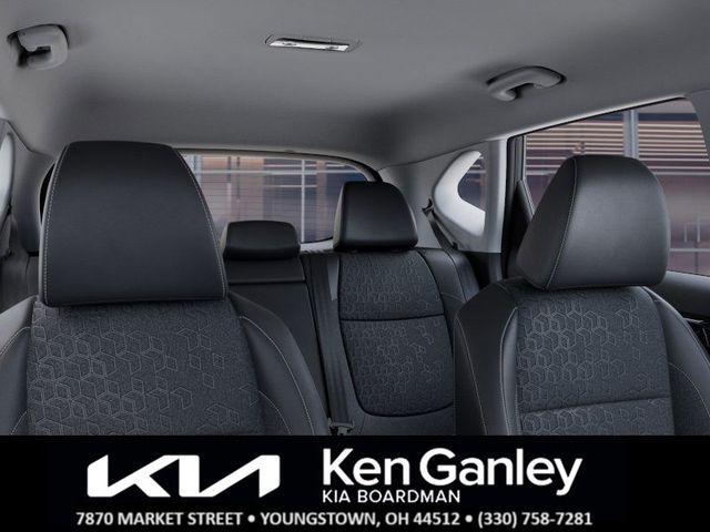 Photo of 2025 Snow White Pearl Kia Seltos