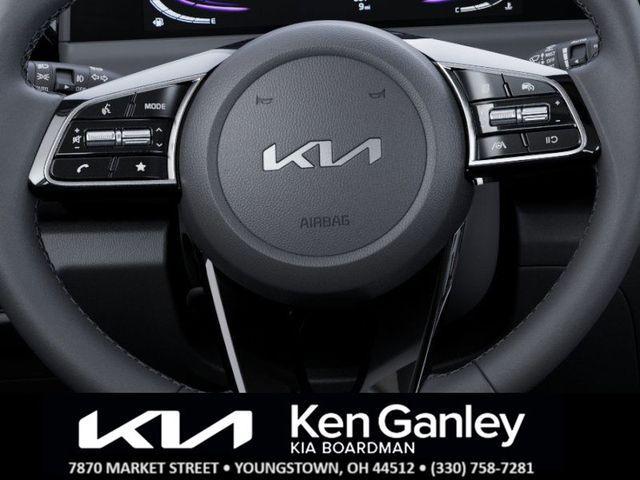Photo of 2025 Snow White Pearl Kia Seltos