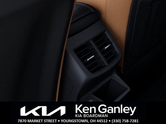 Photo of 2025 Fusion Orange Kia Seltos