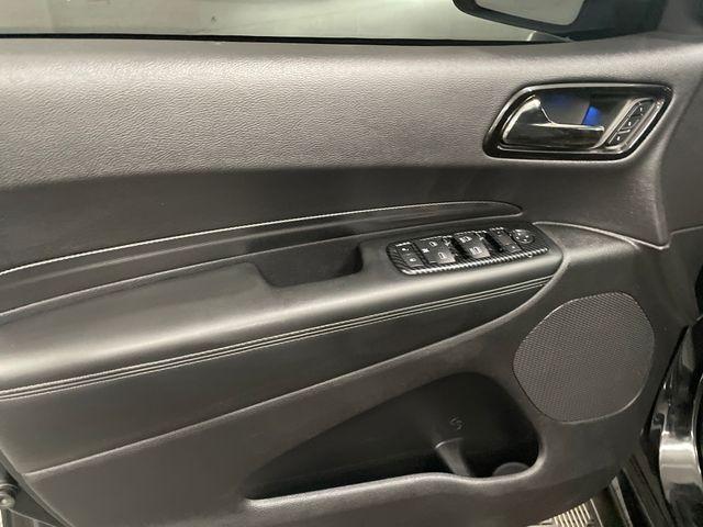 Photo of 2022 DB Black Crystal Clearcoat Dodge Durango