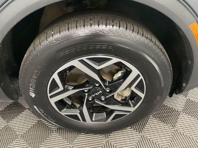 Photo of 2023 Gravity Gray Kia Sportage