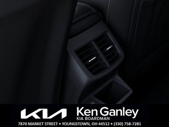 Photo of 2025 Fusion Orange Kia Seltos