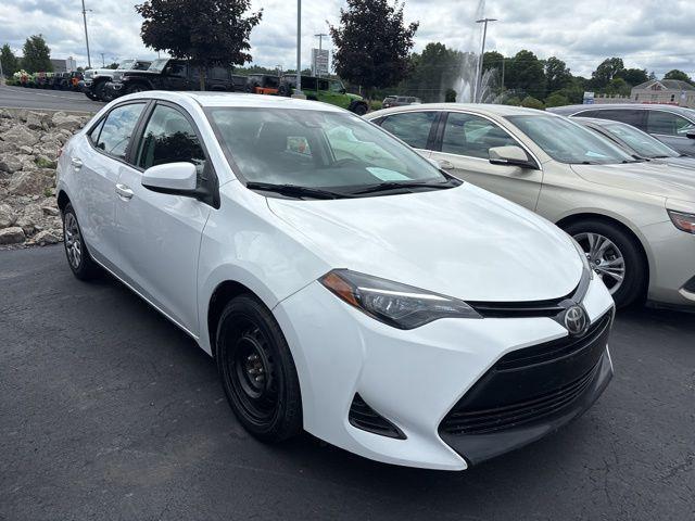 Photo of 2018 White Toyota Corolla