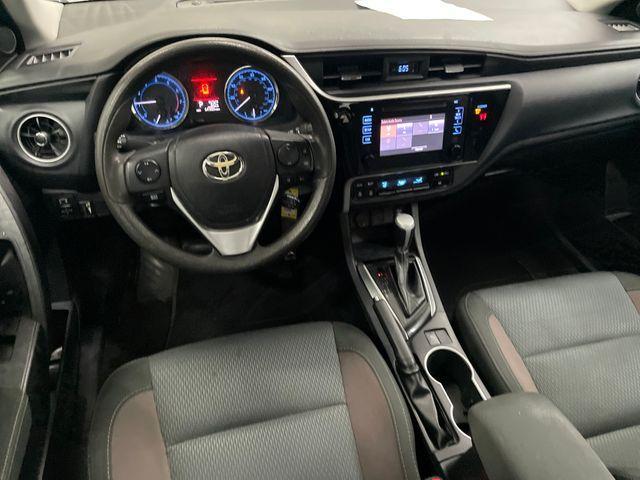 Photo of 2018 White Toyota Corolla