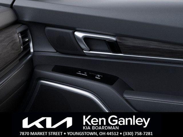 Photo of 2025 Glacial White Pearl Kia Telluride