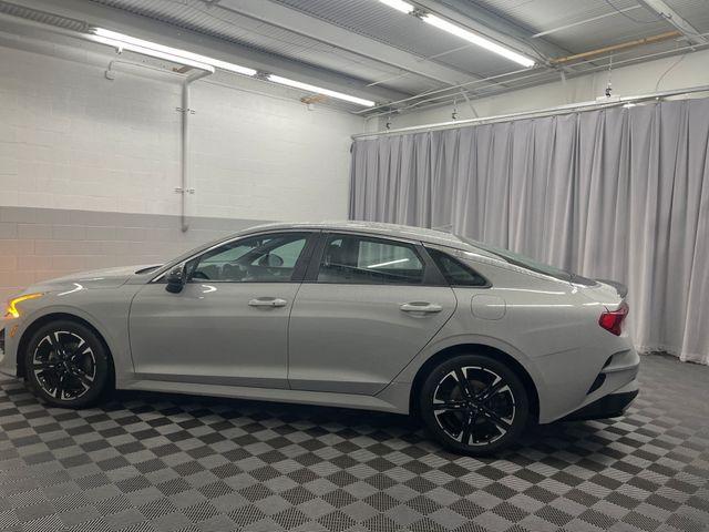 Photo of 2022 Wolf Gray Kia K5