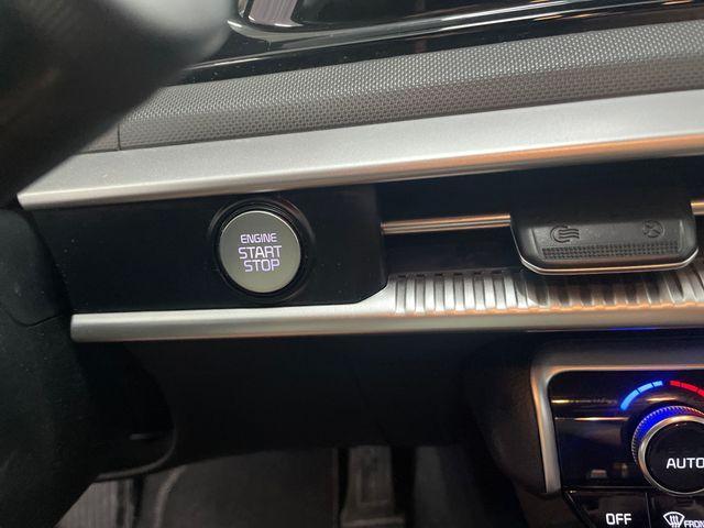 Photo of 2022 Wolf Gray Kia K5