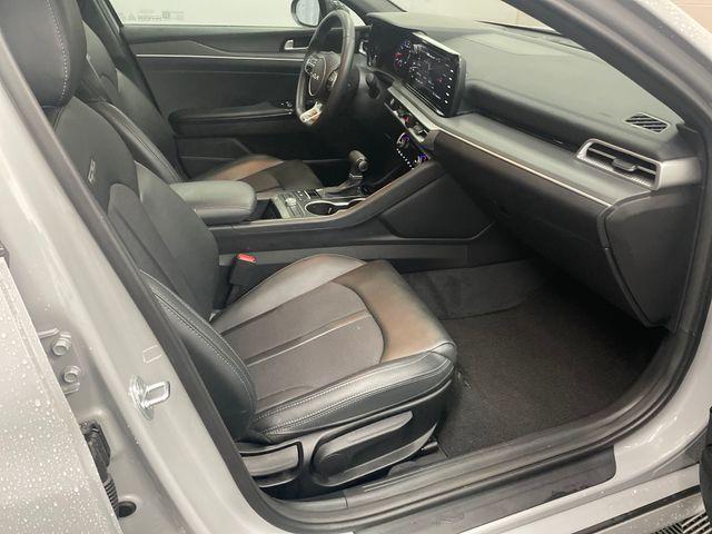 Photo of 2022 Wolf Gray Kia K5