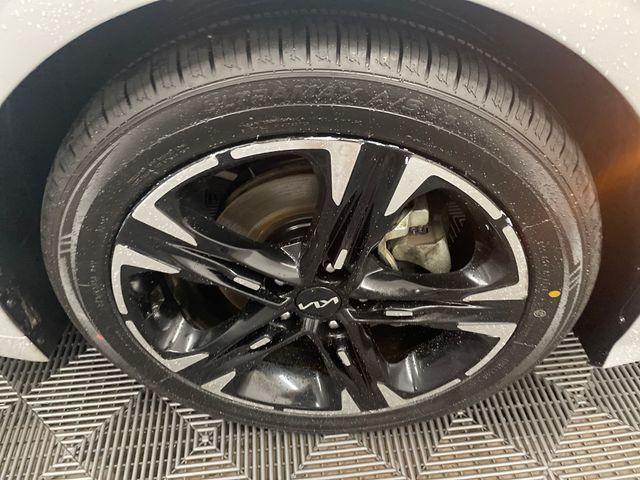 Photo of 2022 Wolf Gray Kia K5