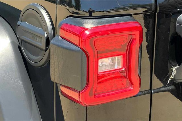 Photo of 2022 Black Clearcoat Jeep Wrangler Unlimited