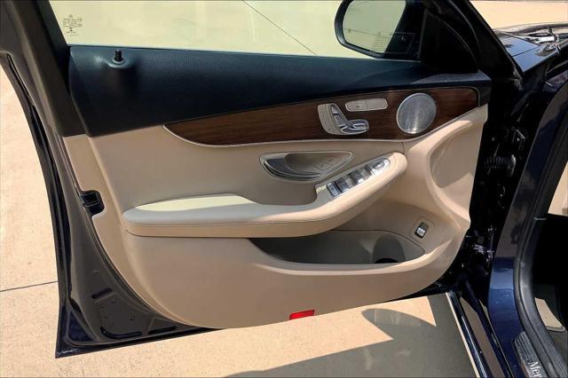 Photo of 2021 Lunar Blue Metallic Mercedes-Benz C-Class