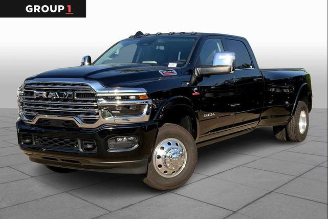 Photo of 2025 Diamond Black Crystal Pearlcoat RAM 3500