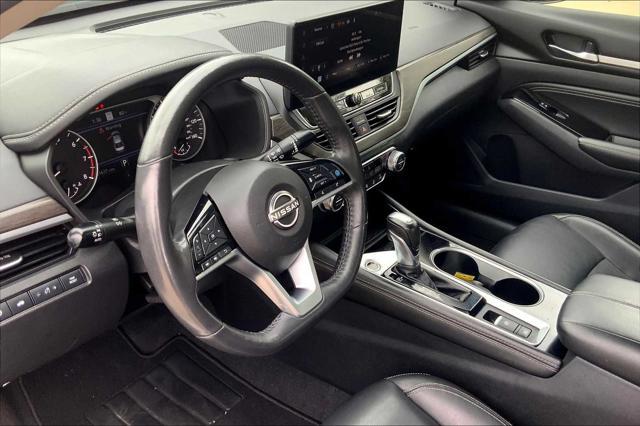 Photo of 2023 Brilliant Silver Metallic Nissan Altima