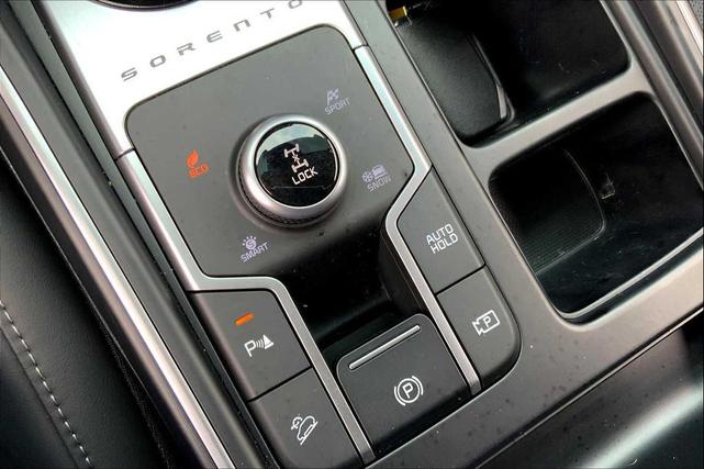Photo of 2023 Steel Gray Kia Sorento Hybrid