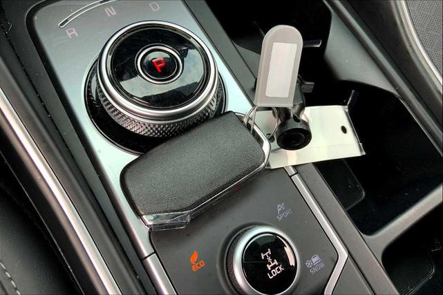 Photo of 2023 Steel Gray Kia Sorento Hybrid