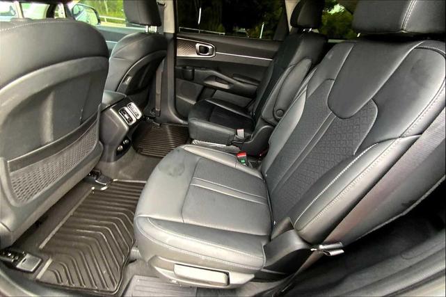 Photo of 2023 Steel Gray Kia Sorento Hybrid