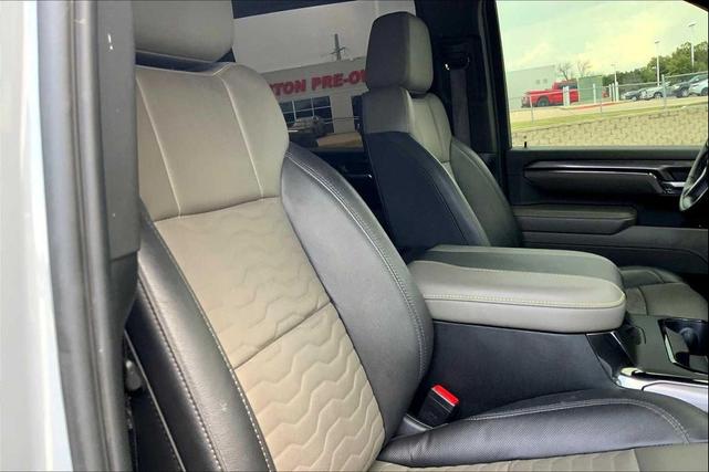 Photo of 2024 Slate Gray Metallic Chevrolet Silverado 2500