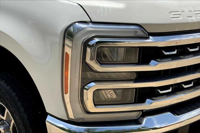 Photo of 2023 Oxford White Ford F-250