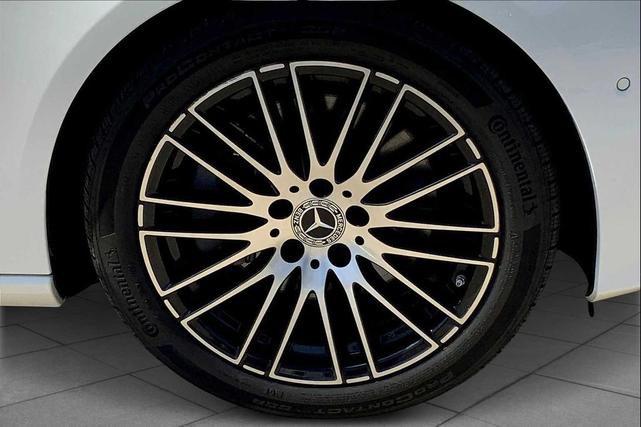 Photo of 2024 Polar White Mercedes-Benz C-Class
