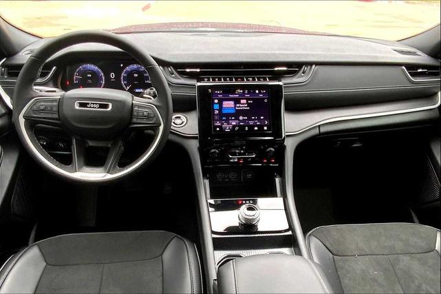 Photo of 2025 Velvet Red Pearlcoat Jeep Grand Cherokee