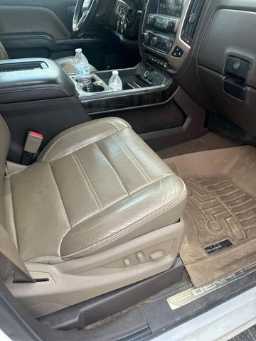 Photo of 2016 Summit White GMC Sierra 2500