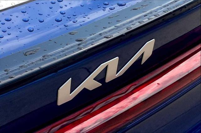 Photo of 2023 Sapphire Blue Kia K5