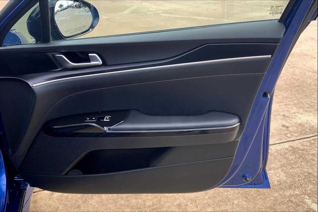 Photo of 2023 Sapphire Blue Kia K5