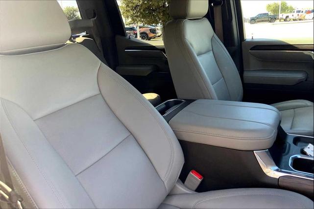 Photo of 2023 Summit White GMC Sierra 1500