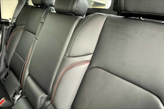 Photo of 2025 Bright White Clearcoat Jeep Gladiator