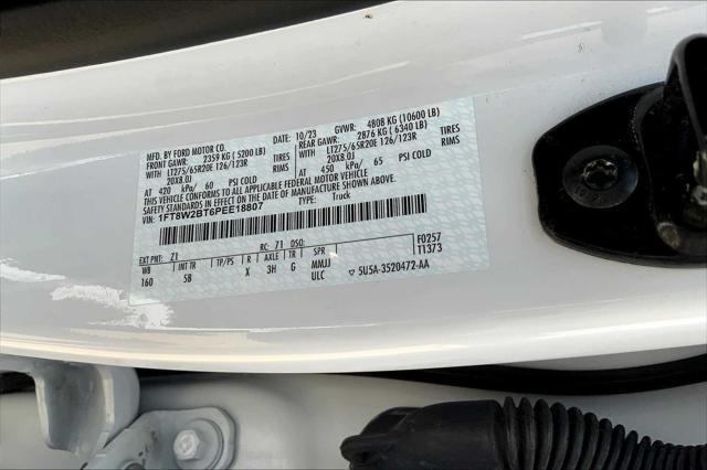 Photo of 2023 Oxford White Ford F-250