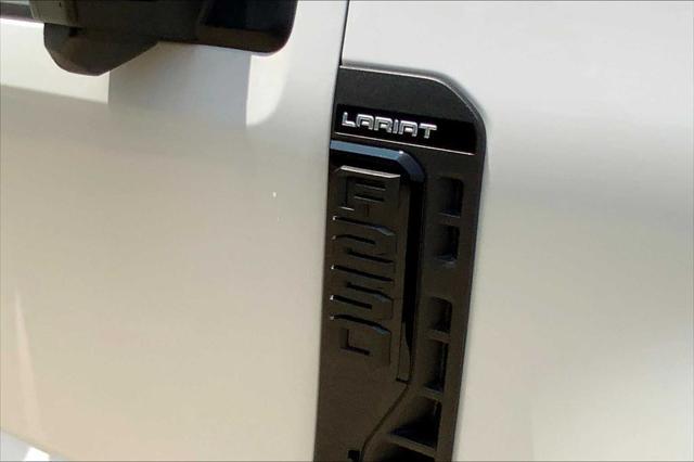 Photo of 2023 Oxford White Ford F-250