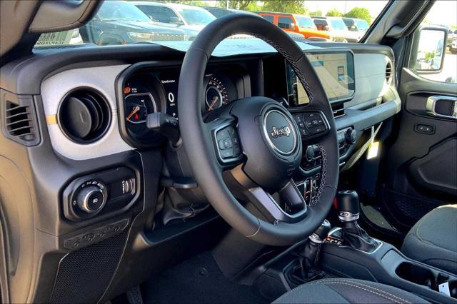 Photo of 2025 Gray Jeep Wrangler