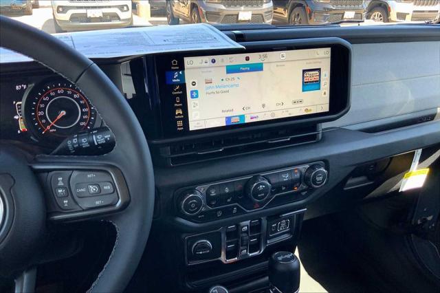 Photo of 2025 Gray Jeep Wrangler