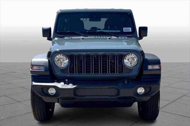 Photo of 2025 Gray Jeep Wrangler