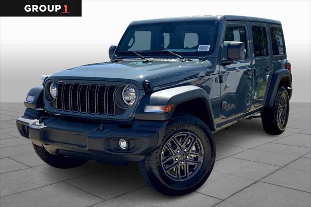 Photo of 2025 Gray Jeep Wrangler