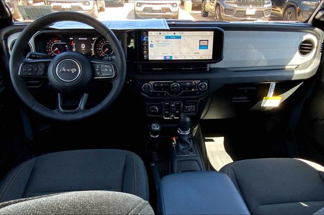 Photo of 2025 Gray Jeep Wrangler
